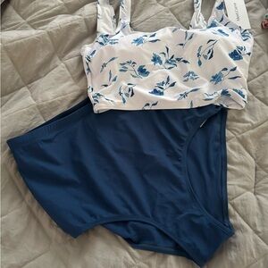 Meet.Curve: Blue & White Square Neck Floral Print Bikini, L